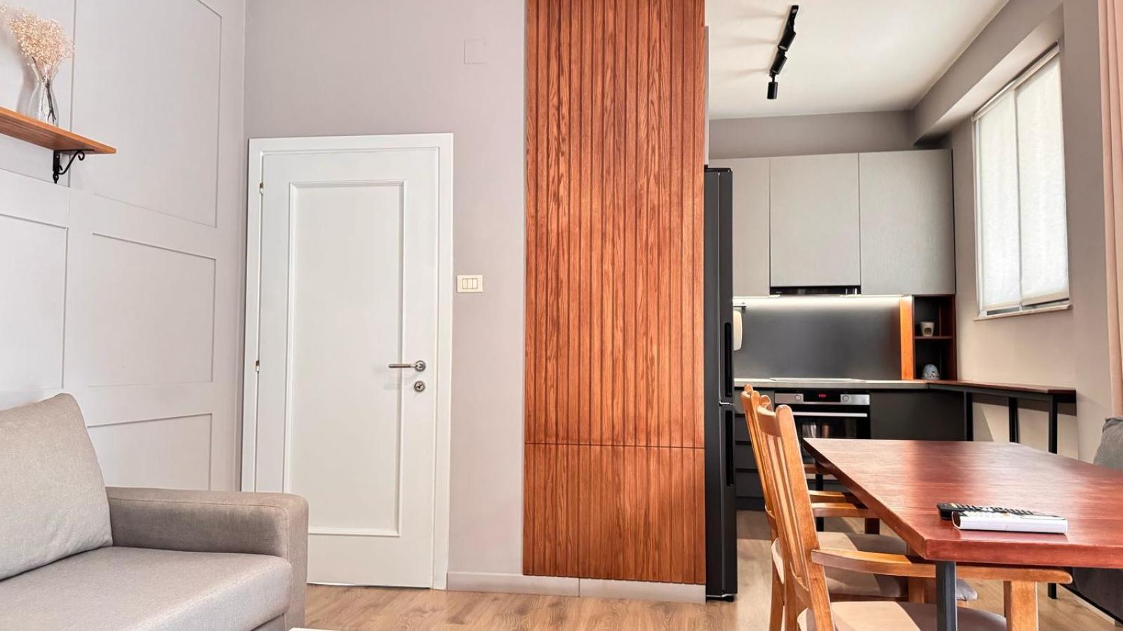 Ferienwohnung Terrace Flat In Heart Of Tirana Exterior foto
